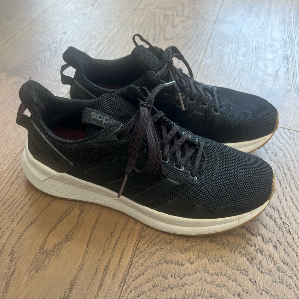 Adidas Black and White Questar Ride 'Core Black' B44832 - Picture 2 of 9
